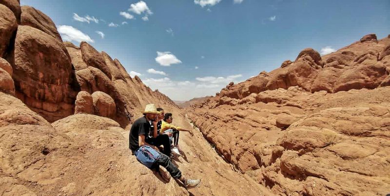 Marrakech Private Tour - hiking in dades valley