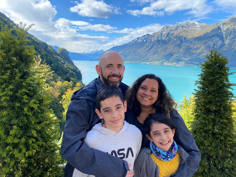 Lucerne Private Tour - Family picture on tour