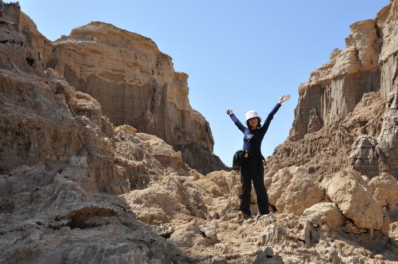 Addis Ababa Private Tour - Jspanes girl at ancient salt hill/Danakil depression 