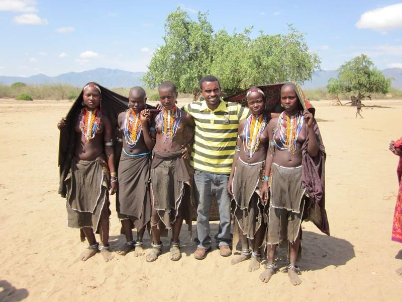 Addis Ababa Private Tour - Group photo with Erbore girls/Omo valley 