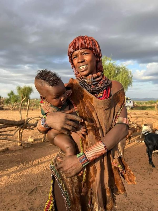 Addis Ababa Private Tour - The Hamner woman with her child, Omo valley 