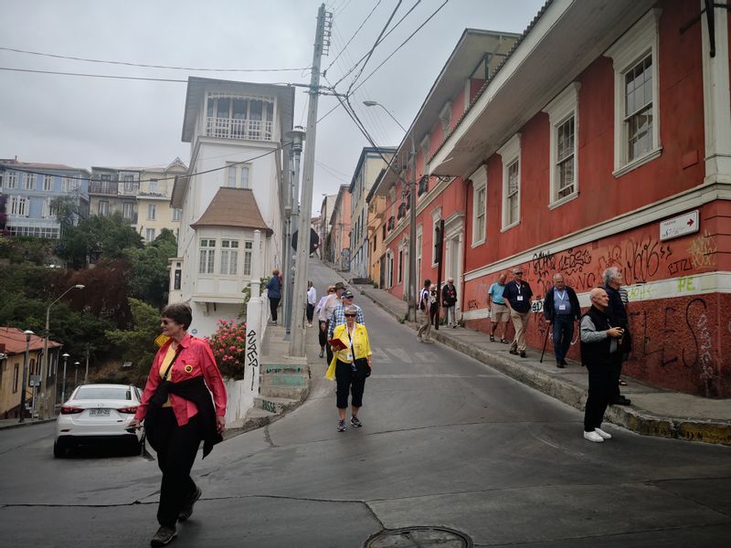 Santiago Private Tour - walking by the hilly streets