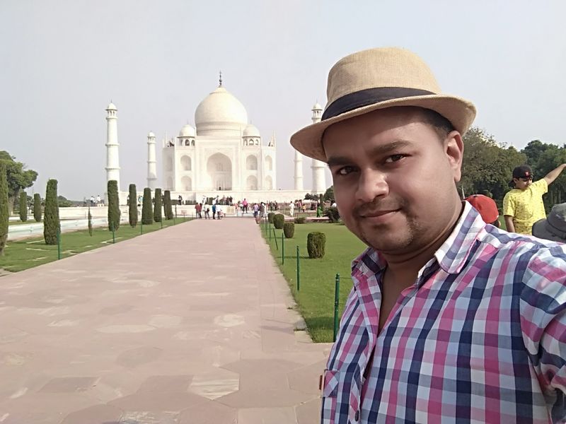 Agra Private Tour - Atiq with Taj Mahal