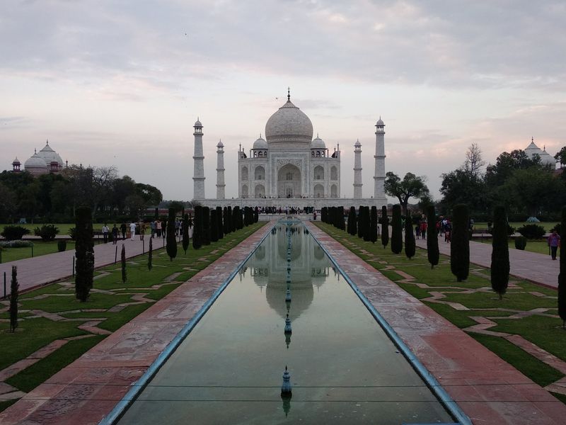 Agra Private Tour - A beautiful reflection of Taj Mahal in water 