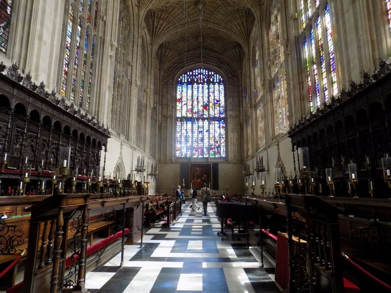 Cambridgeshire Private Tour - Inside King's College Chapel