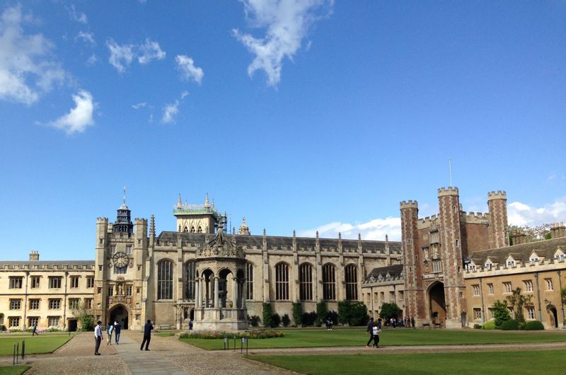 Cambridgeshire Private Tour - Trinity College: Great Court