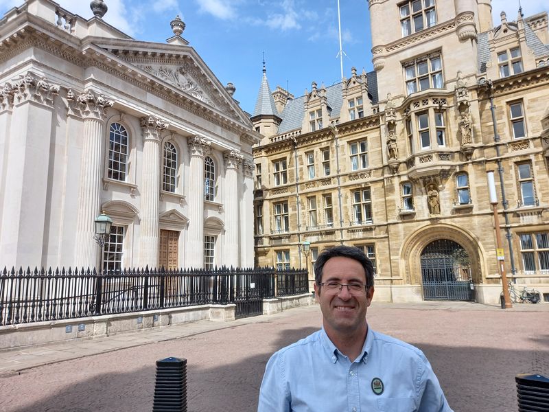 Cambridgeshire Private Tour - Outside Senate House