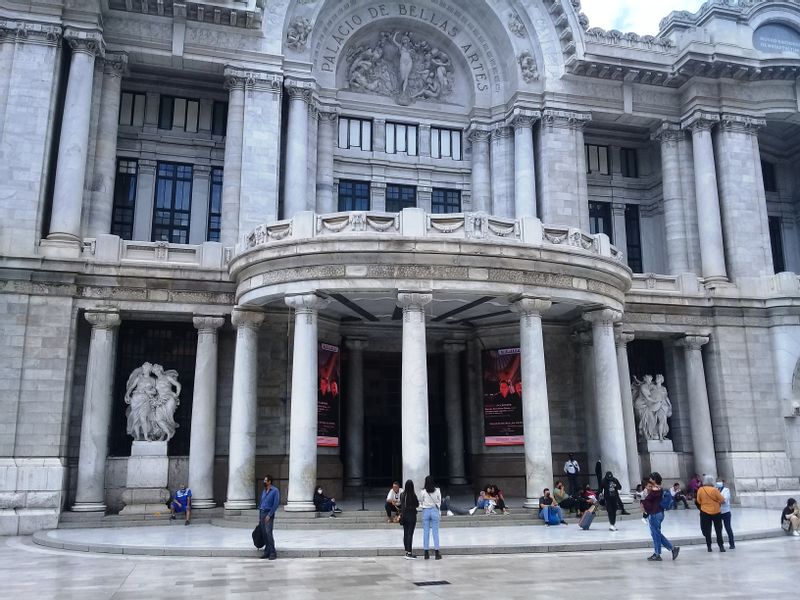 Mexico City Private Tour - Palacio de Bellas Artes