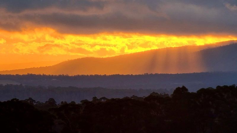 Melbourne Private Tour - Sunset over Kinglake