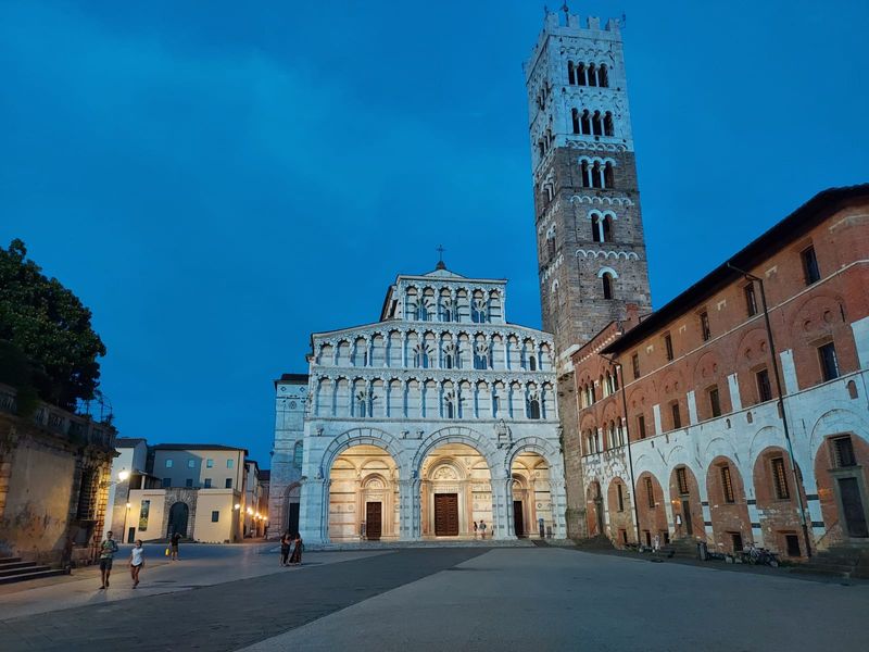 Lucca Private Tour - Lucca Duomo by night