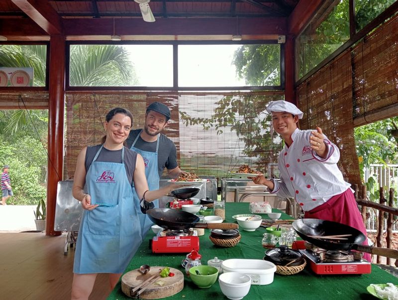 Ho Chi Minh Private Tour - happy cooking 