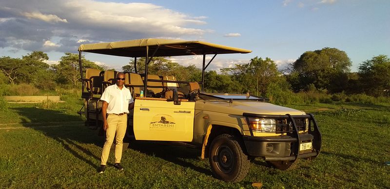 Gauteng Private Tour - Siboniseni at Ntabeni game park for Safari