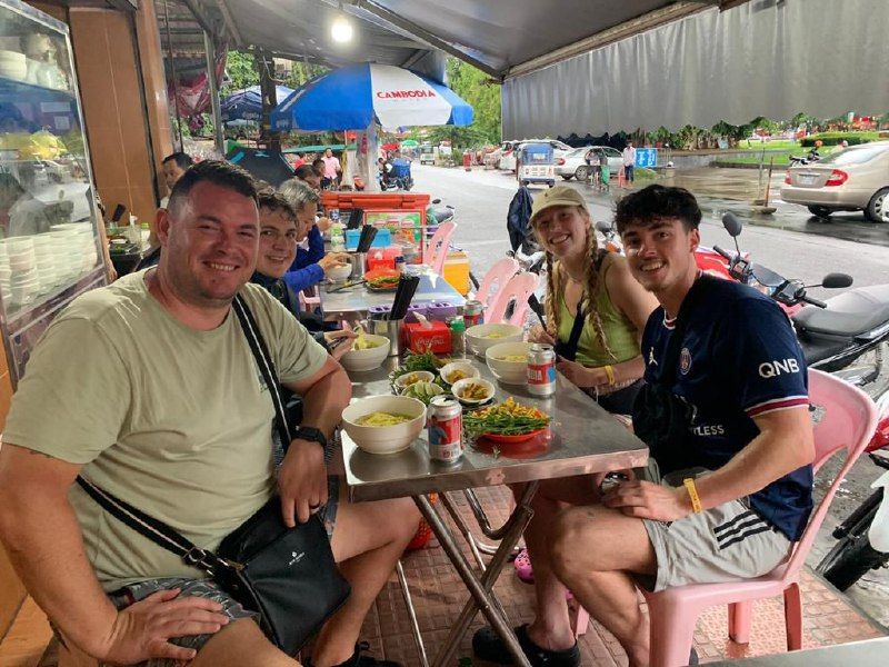 Phnom Penh Private Tour - Best Noodle in Town 