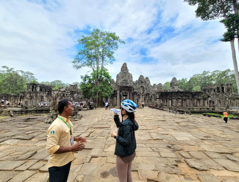 Siem Reap Private Tour - Faces Temple (Bayon)