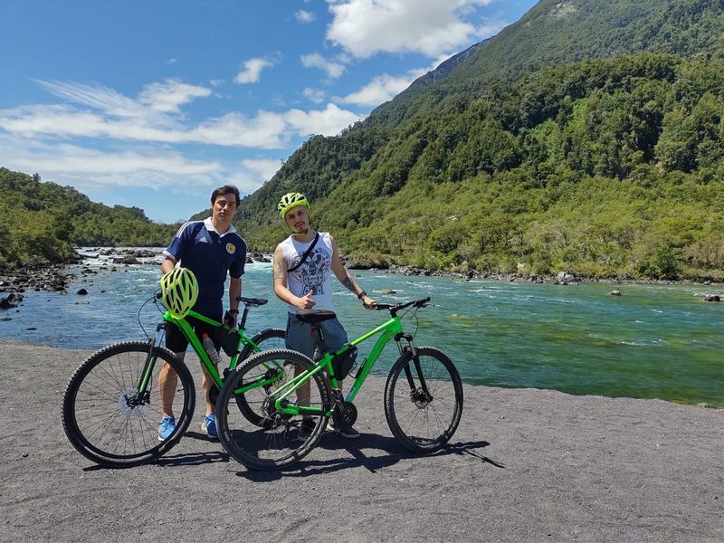 Los Lagos Private Tour - Green lagoon