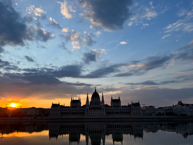 Budapest Private Tour - Dawn over the Hungarian Parliament