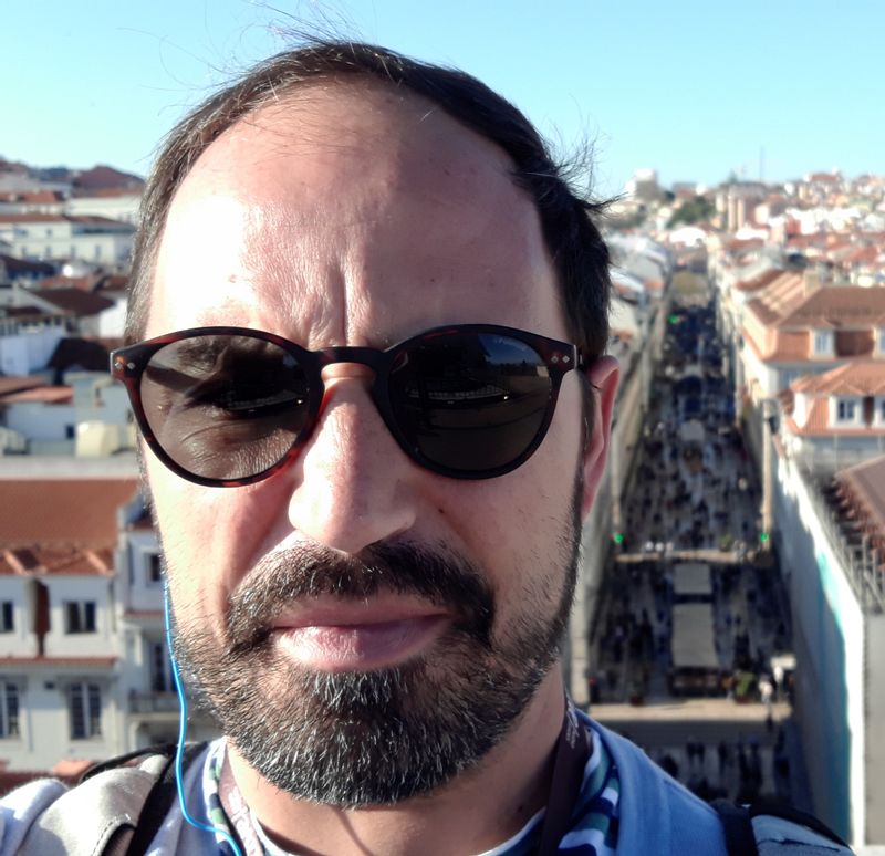 Lisbon Private Tour - looking at lisbon from the triumphal arch