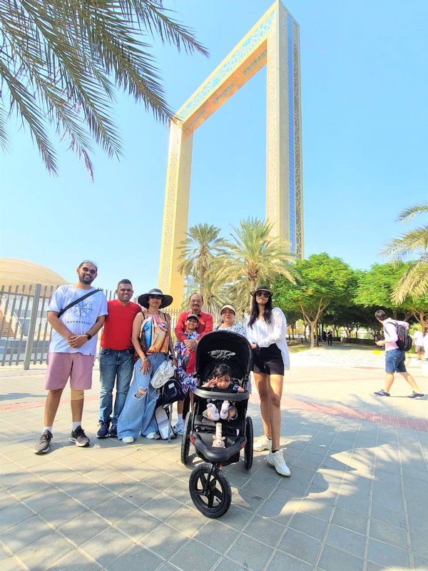 Dubai Private Tour - Burj Khalifa Dubai