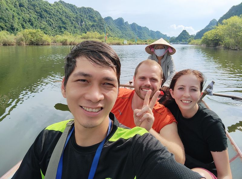 Hanoi Private Tour - Visit Trang An Ninh Binh