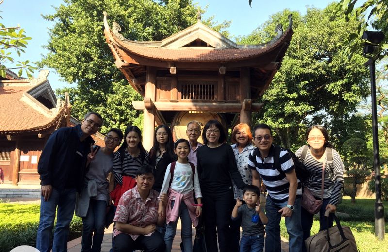 Hanoi Private Tour - Visit the Temple of Literature Hanoi