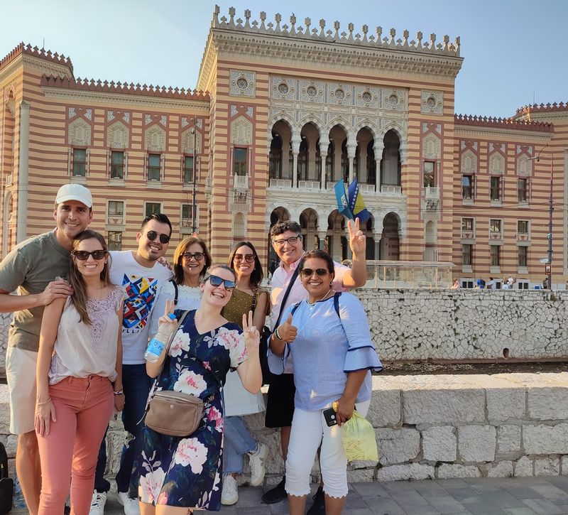 Sarajevo Private Tour - City Hall with a private group