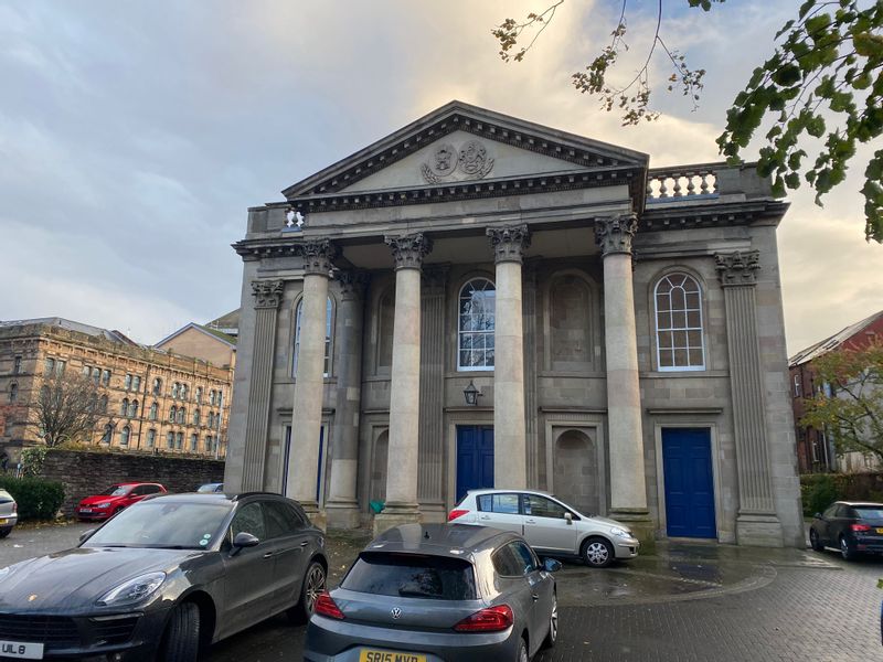 Belfast Private Tour - St George's Church 