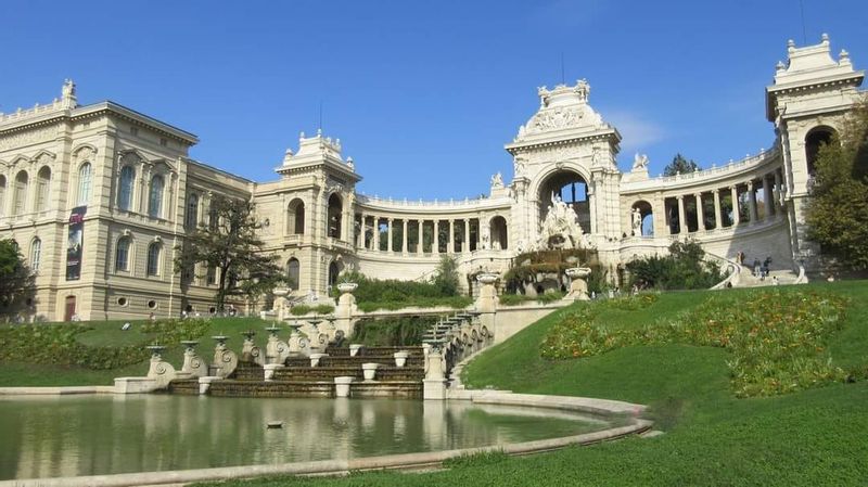 Aix en Provence Private Tour - Palais Longchamps, Marseille