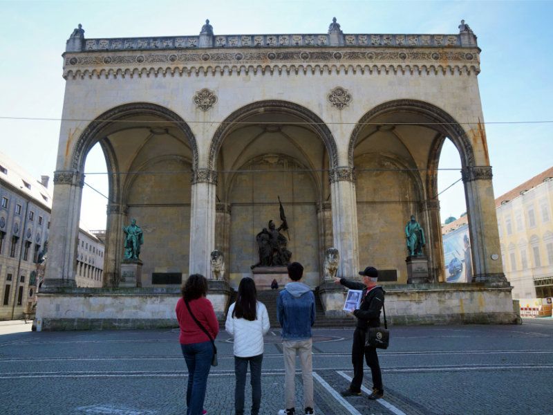 Munich Private Tour - Feldherrnhalle