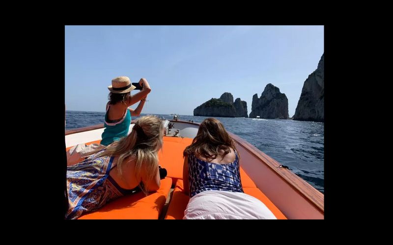 Capri Private Tour - Friends having a boat tour