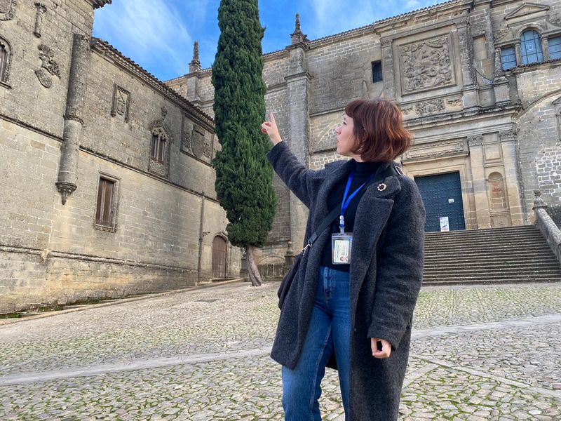 Andalucia Private Tour - Guiding a group