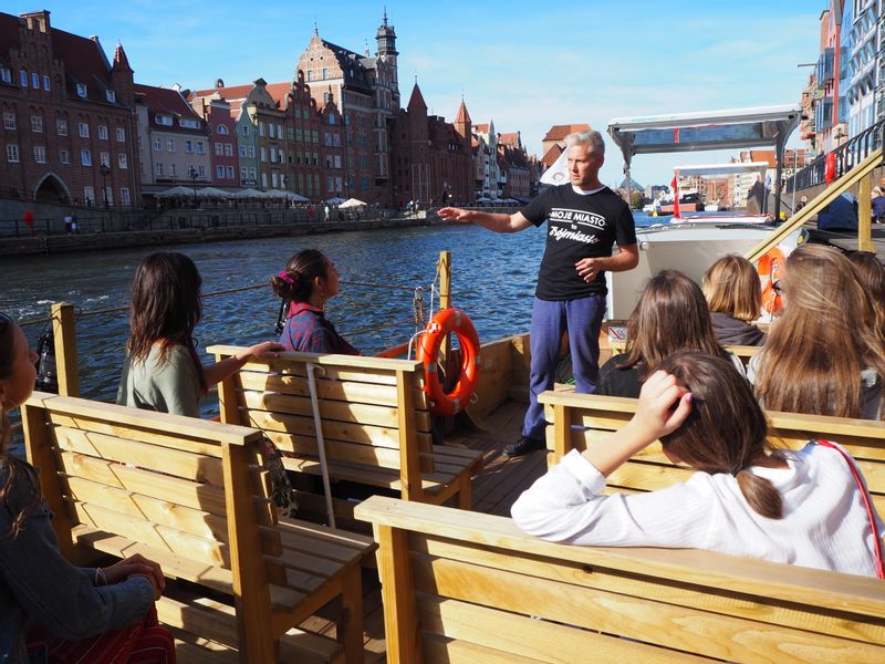 Gdansk Private Tour - Guided cruise on the river motlawa (historical Gdansk city center)