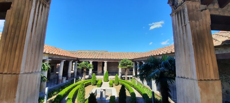 Pompeii Private Tour - Inside a rich roman house