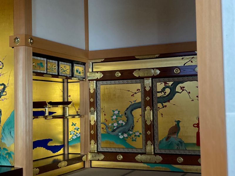 Aichi Private Tour - Nagoya Castle inside