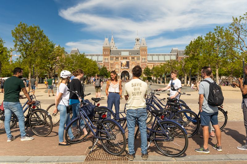 Amsterdam Private Tour - Museumplein with Laura