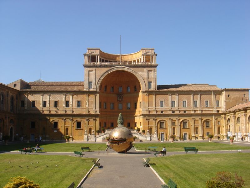 Rome Private Tour - Vatican Museums. The Pinecone Courtyard