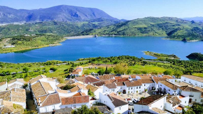 Seville Private Tour - Zahara - El Gastor reservoir