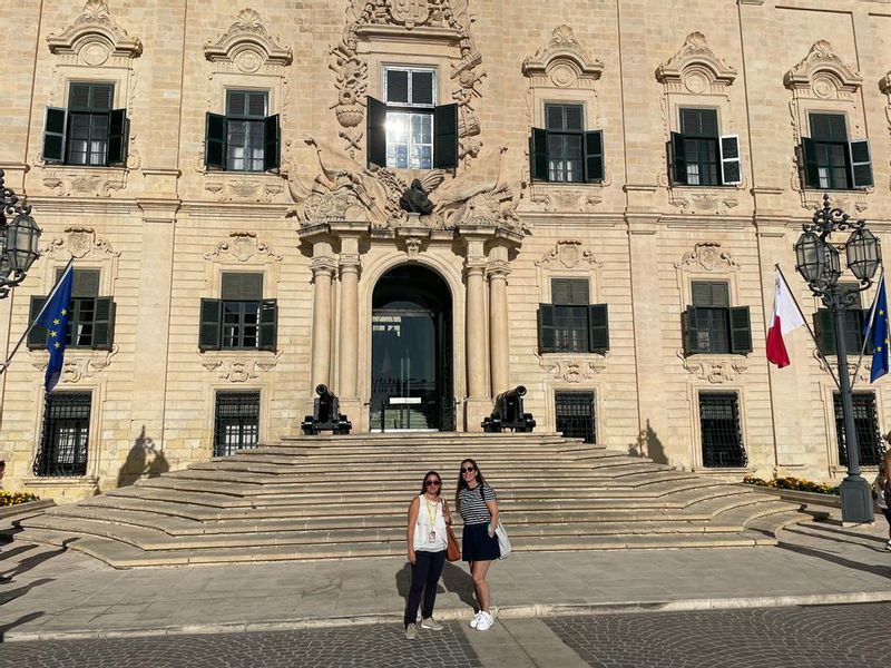 Malta Private Tour - Guiding in Valletta, Auberge de Castille