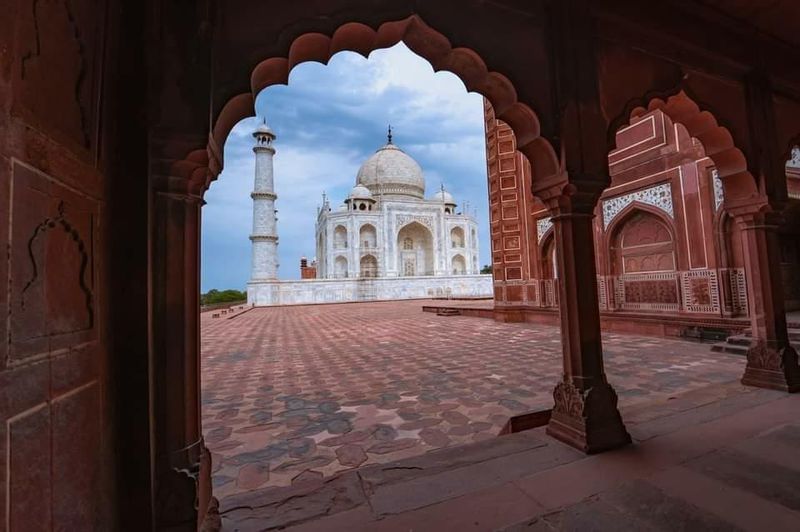 Uttar Pradesh Private Tour - Taj Mahal from Arches