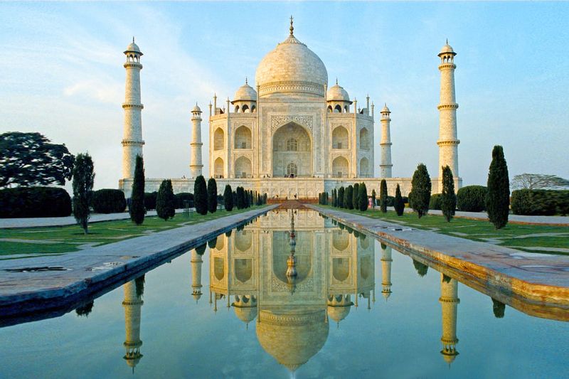 Uttar Pradesh Private Tour - Taj Mahal from very close 