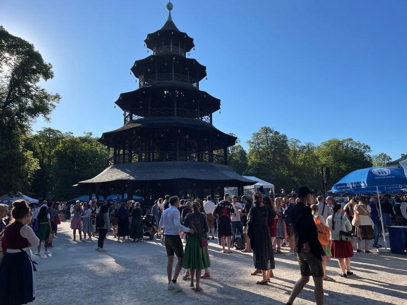 Munich Private Tour - Kocherl Ball at Chinese Tower