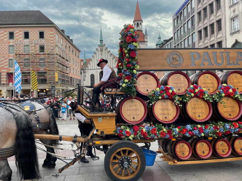 Munich Private Tour - Marienplatz Brewer's Day Celecbration