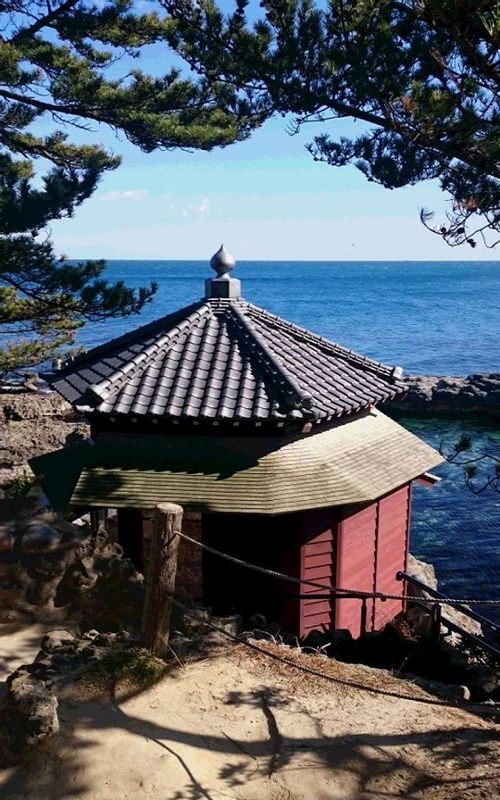 Fukushima Private Tour - Rokkaku-do,a hexagonal wooden retreat built by Tenshin Okakura