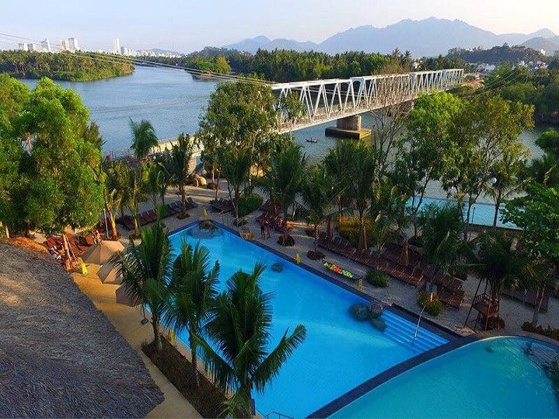 Nha Trang Private Tour - Swimming pool