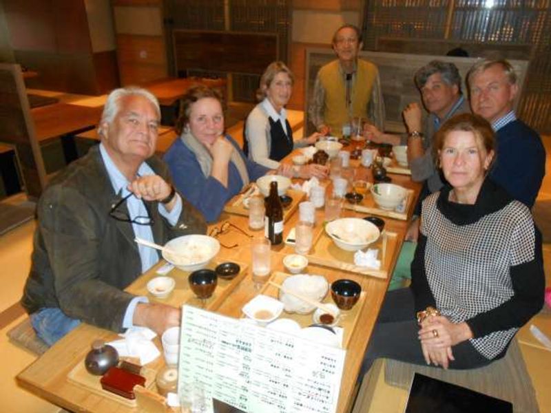 Ishikawa Private Tour - I carried out a Kanazawa tour guide for 6 people from Holland. It's me in the ｍｉｄｄｌｅ of the photo. We had a lunch at a Sushi restaurant at Omicho market. 