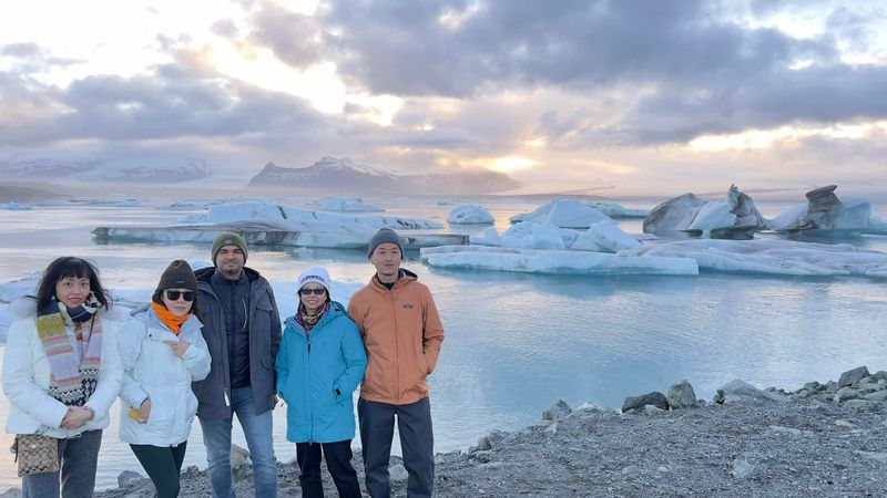 Reykjavik Private Tour - At Jokulsarlon Glacier Lagoon for Private Tour of Diamond Beach 