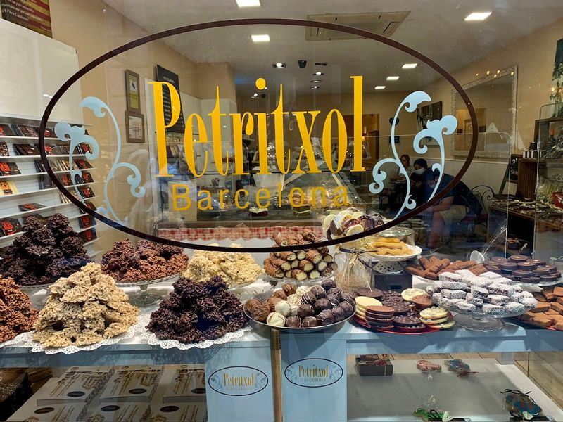 Barcelona Private Tour - Street Petrixol, The sweetest street in Barcelona