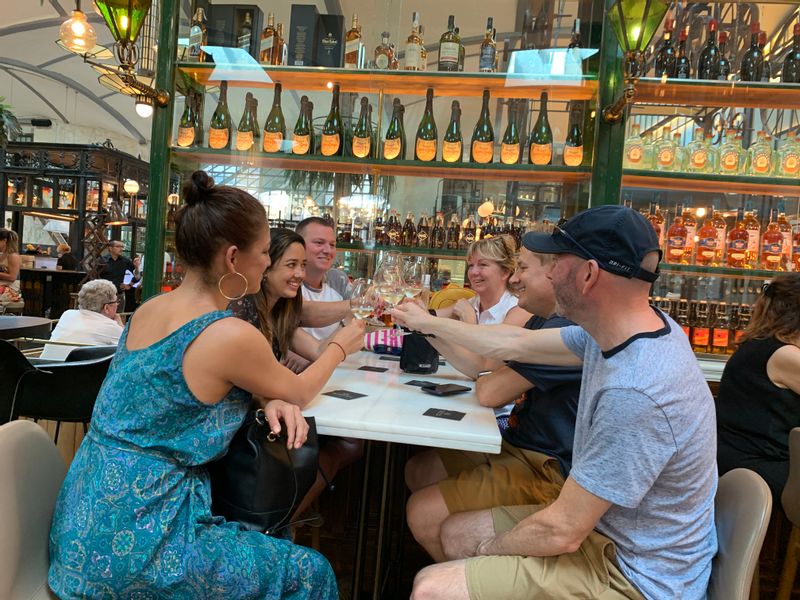 Barcelona Private Tour - Cheers!