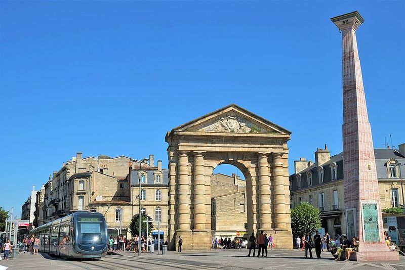 Bordeaux Private Tour - Place de la Victoire