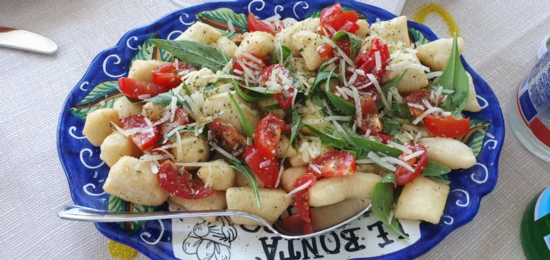 Amalfi Coast Private Tour - Pizza candy with cherry tomatoes , parmesa cheese and rucola