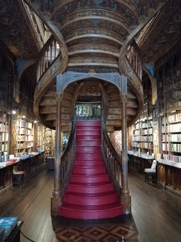 Porto Private Tour - The one and only Lello Bookstore